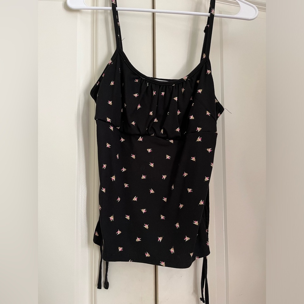 black tank top with flower design by ultra flirt, size L